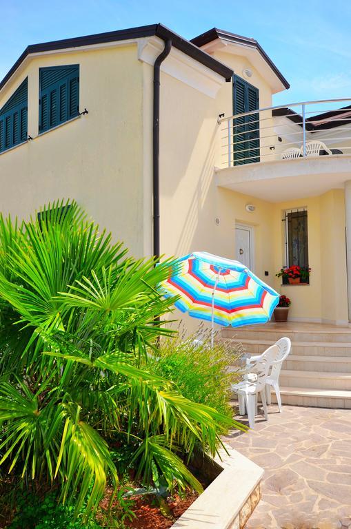 Apartments Sv. Pelegrin أوماغ المظهر الخارجي الصورة